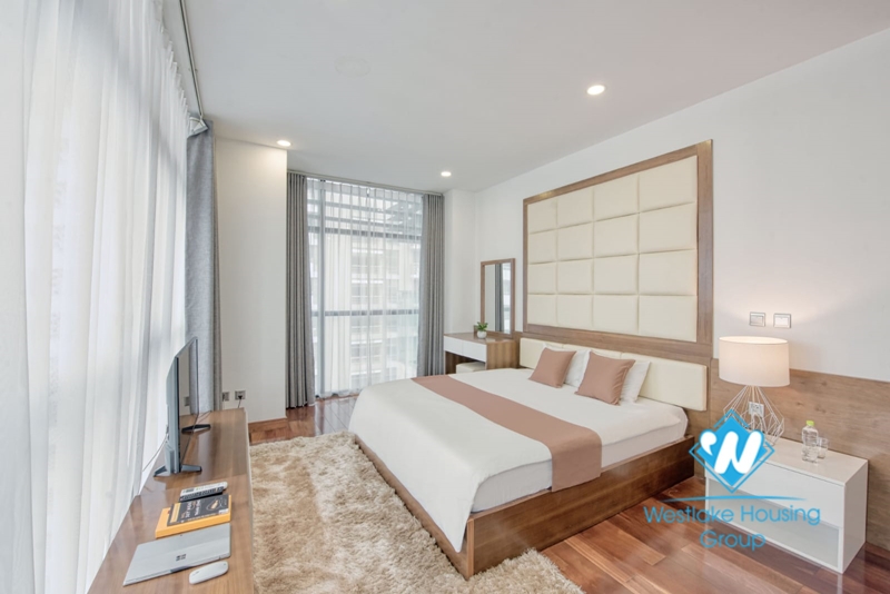 3-bedroom serviced apartment for rent in the center of Cau Giay district